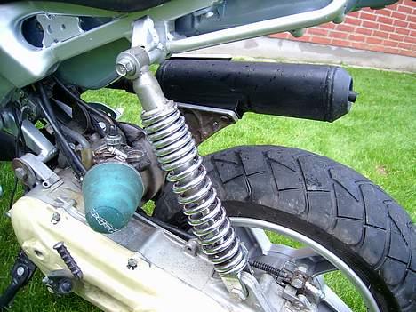 Suzuki Street Magic SOLGT - Filteret er lidt beskidt, og variodækslet skal males inden længe. billede 5