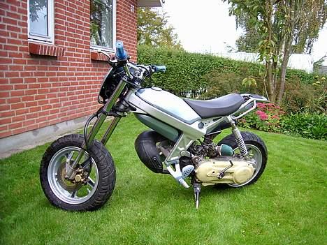 Suzuki Street Magic SOLGT - DEt må jeg sige, det har maleren gjort godt! billede 6