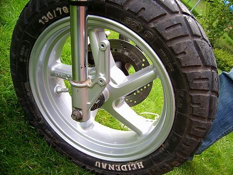 Suzuki Street Magic SOLGT - Sys li i sku se farven på fælgene billede 7