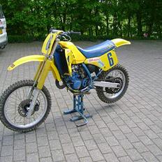 Suzuki RM125cc banecrosser TIL S