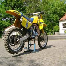 Suzuki RM125cc banecrosser TIL S