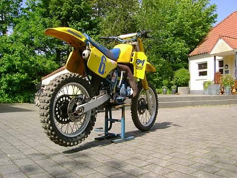 Suzuki RM125cc banecrosser TIL S billede 3