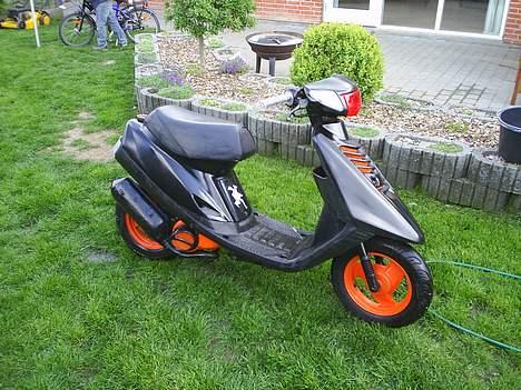 Yamaha Jog ( solgt ) billede 1