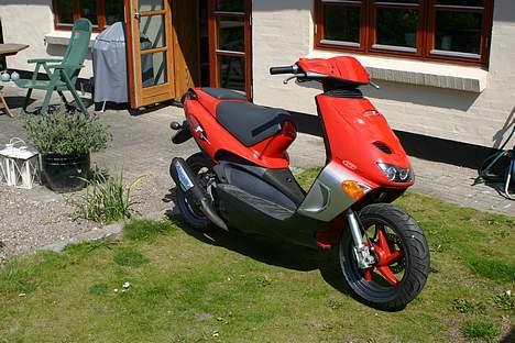 Aprilia sr 50 lc dd sælges hurtig billede 1