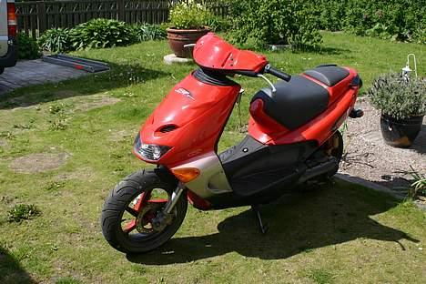 Aprilia sr 50 lc dd sælges hurtig billede 2