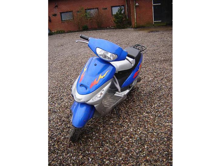 {{currentPhoto.altText}} billede {{currentPhoto.number}}