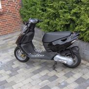 Aprilia Sonic AC GP sort - solgt