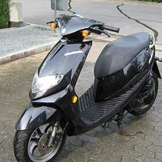 Suzuki Estilete