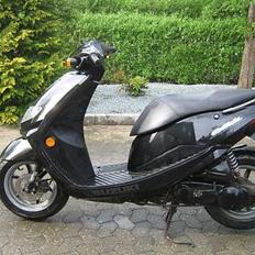 Suzuki Estilete