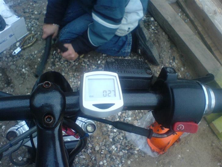 Suzuki fz50/jog r byttet - en lille cykel computer der kan tage op til 160 kmt  billede 13