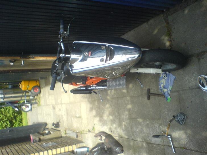 Yamaha Jog - I gang med at lave den lidt billede 4