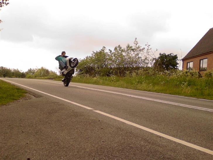 Yamaha Jog R *Solgt* billede 18