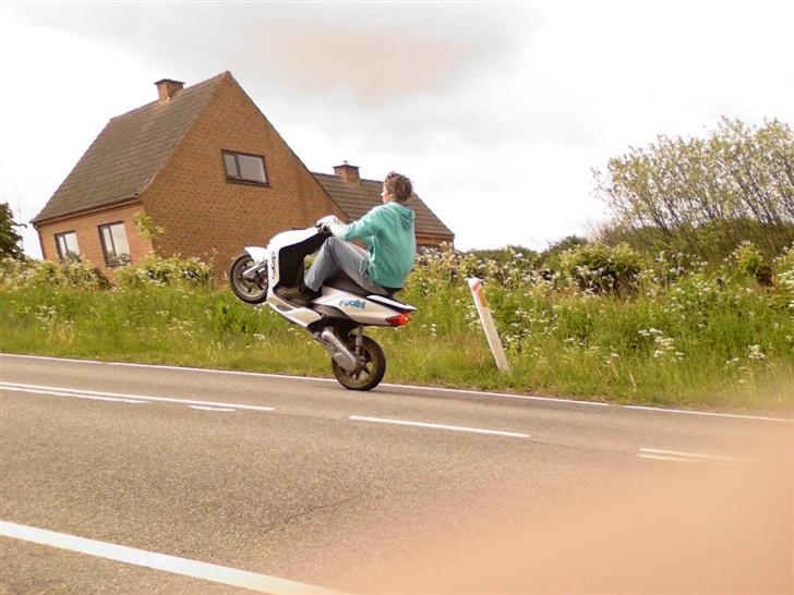 Yamaha Jog R *Solgt* billede 19