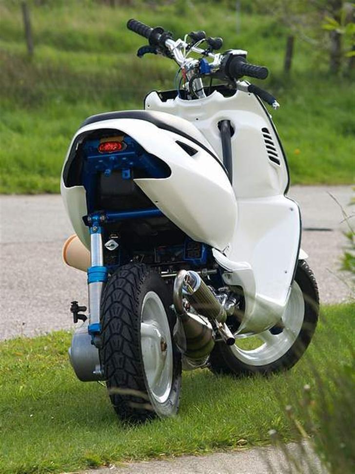 Aprilia Sonic TS06 7T LC SOLGT billede 1