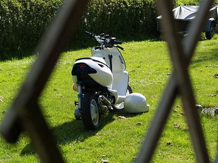 Aprilia Sonic TS06 7T LC SOLGT billede 3