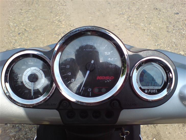 Peugeot Speedfight 307 (BYTTET) - Hele det frække cockpit :) billede 15