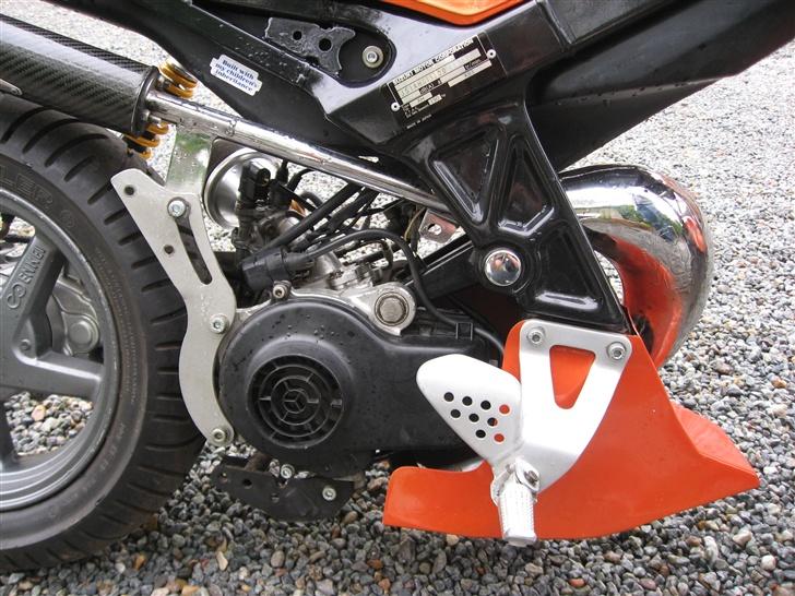 Suzuki Street Magic SOLGT - fodhvilere osv :) skal ha sat sort grisetryne på, med chrom gitter :) billede 9