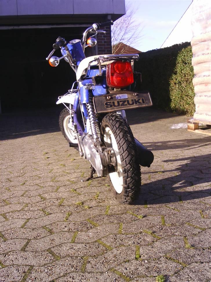 Suzuki FZ50 @ Mie Solgt - yvasket d. 07/11/07 :) Nøøj hun er flot <3 billede 4