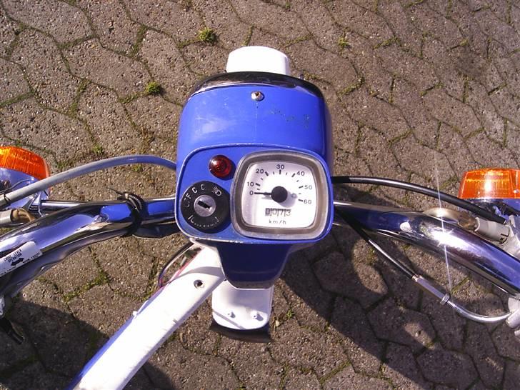 Suzuki FZ50 @ Mie Solgt - Nyvasket d. 07/11/07 :) Hun har gået 10000+ km, men hvad så? Hun køre som en drøm! <3 billede 6