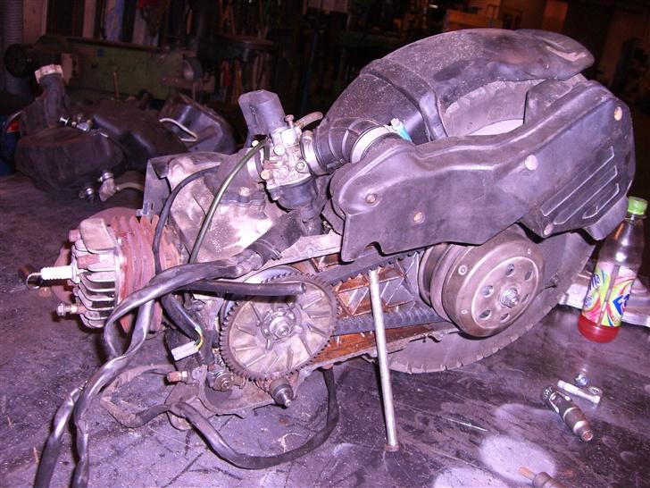 Piaggio Zip air cooled gl. - Og her ser man så den std. motor som er kommet af. billede 9