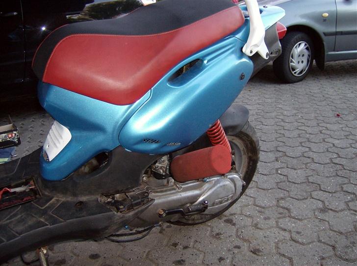 PGO PMX [ Sæby´ s ] BYTTET - rød stød. rødt filter. rødbaglys glas, rødt på sædet, skjoldene skal bare males :P  billede 12