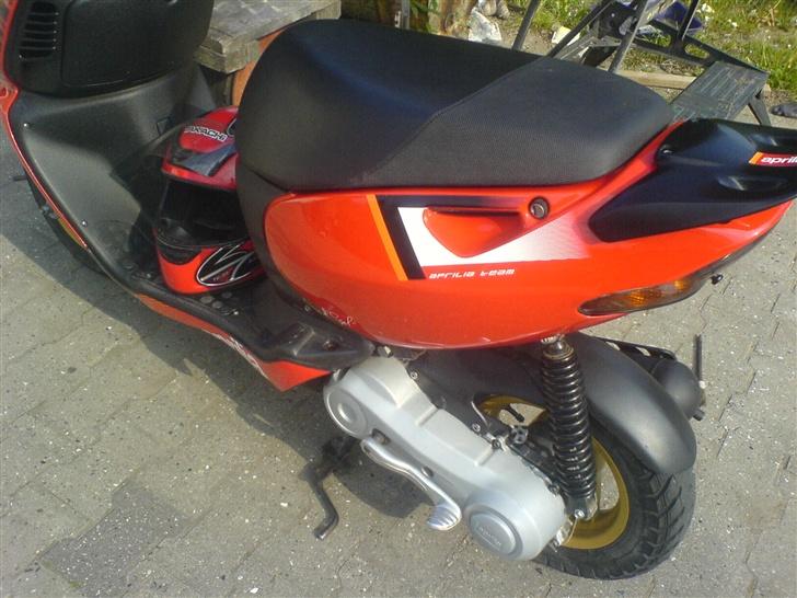 Aprilia sonic GP SBK solgt - som den er nu.. poleret og klar til sol og sommer billede 17