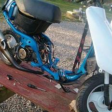 Yamaha jog det hvide lyn solgt