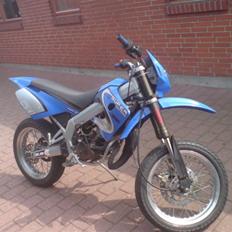 Derbi senda sm Solgt
