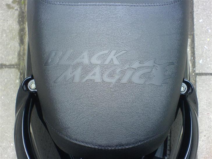 PGO Black Magic billede 5