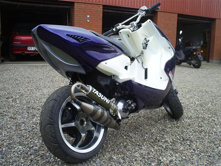 Yamaha aerox LC SAVNER DEN billede 1