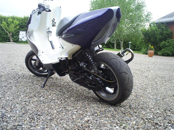 Yamaha aerox LC SAVNER DEN billede 2