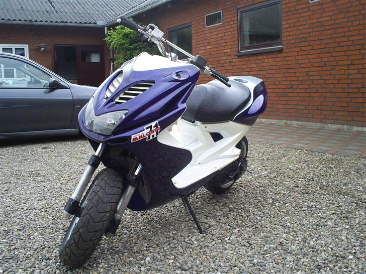 Yamaha aerox LC SAVNER DEN billede 4