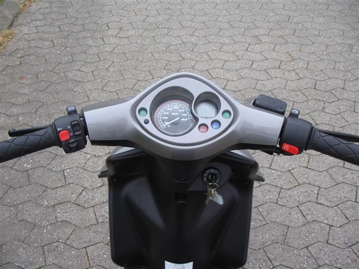 Yamaha jog r 2003 solgt billede 4
