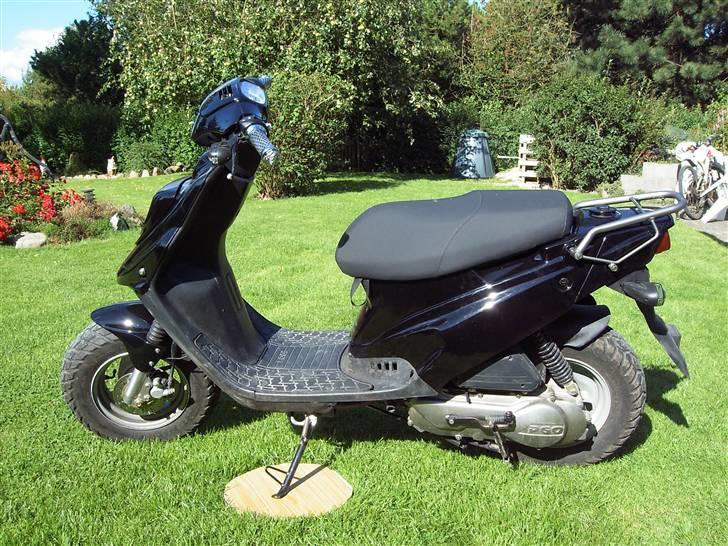 PGO Hot50 *Black Project* :D - Som den står nu billede 1