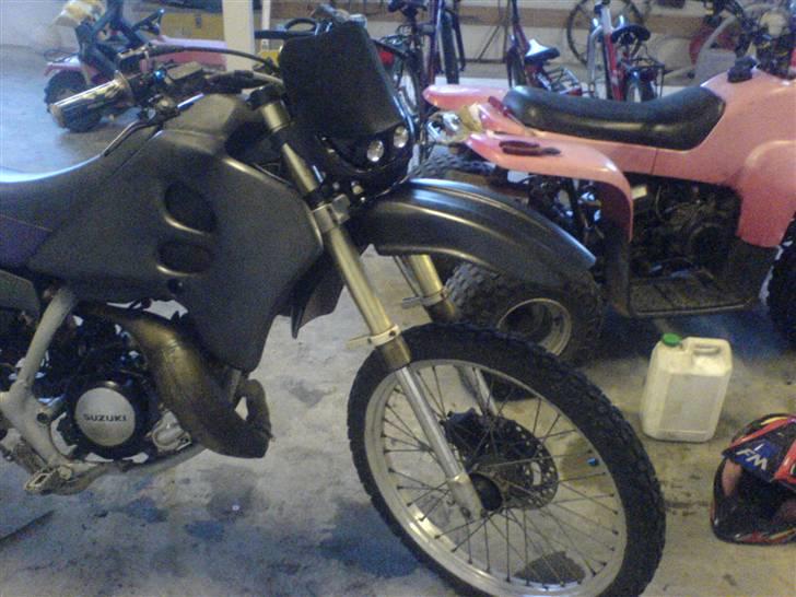 Suzuki Rmx solgt - forfælgen og den afkortede forskærm :D billede 3