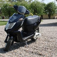 Aprilia Sonic (Solgt)