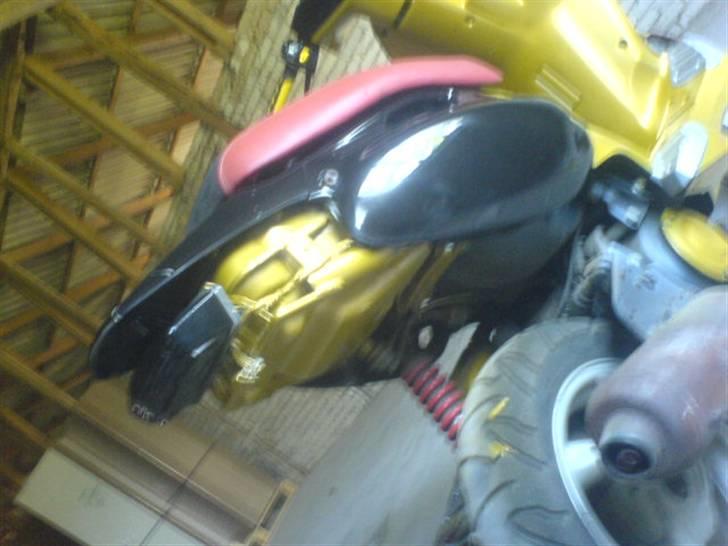 PGO PMX Sport STJÅLET - The but:P THE GOLDEN HAWK, with the golden ass :P billede 2