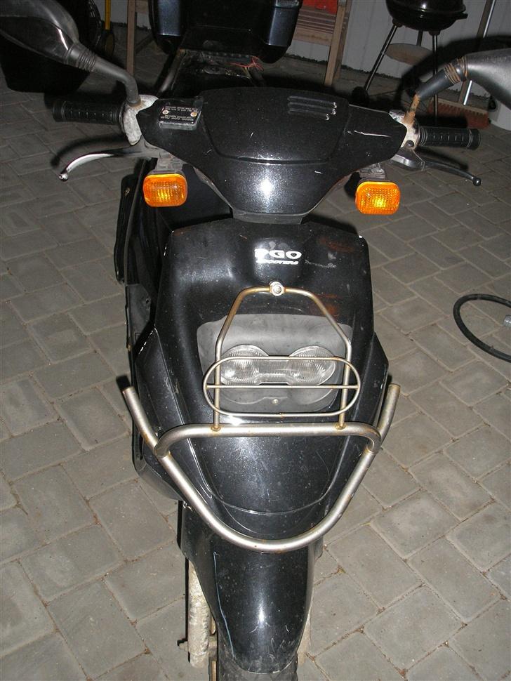 PGO hot 50 (SOLGT) - hotten set forfra :-) hot.. NOT.. m spejle og det hele billede 1