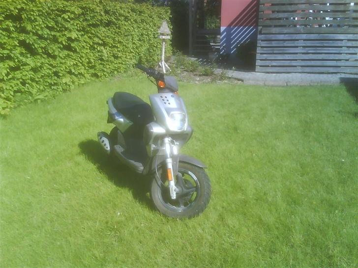 Yamaha slider/solgt billede 5