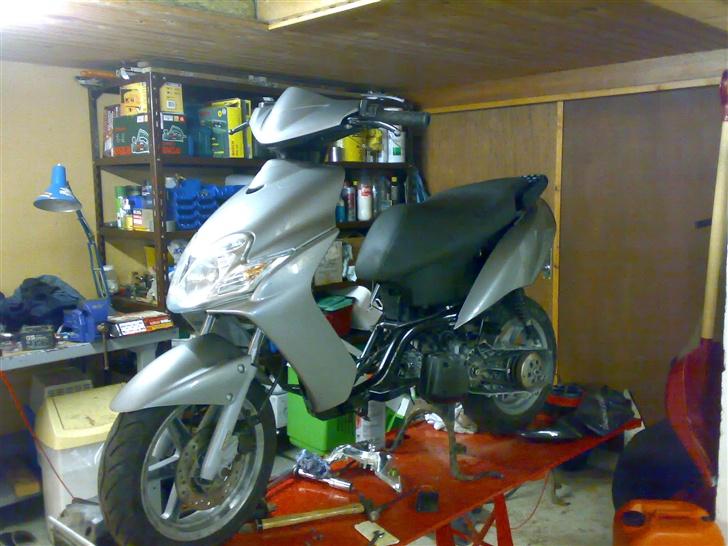 Yamaha jog r billede 3