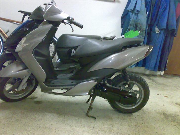 Yamaha jog r billede 7
