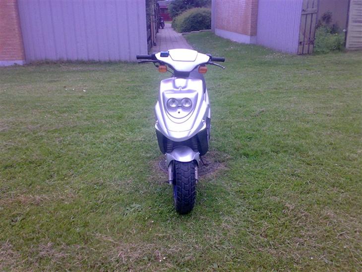 {{currentPhoto.altText}} billede {{currentPhoto.number}}