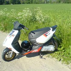 Aprilia sonic 