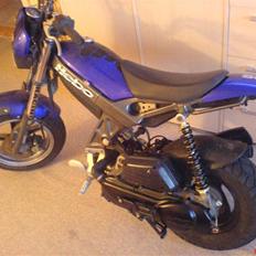 Suzuki Street Magic solggt