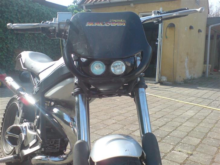 Suzuki street magic - fin front billede 1