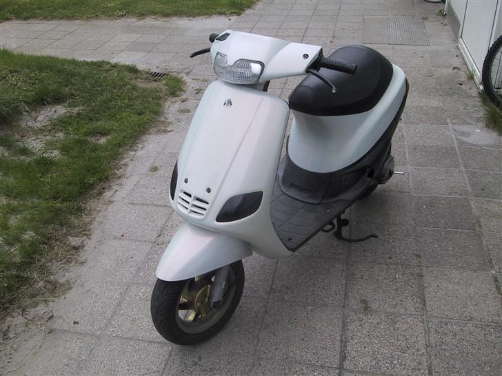 Piaggio Zip (perlemor) - Nedern at man ikke kan se faven   :( billede 1