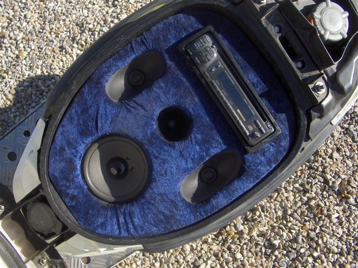 Yamaha Jog Space *SOLGT* - Det ser harmløst ud, uden en ordenligt bas :( billede 7