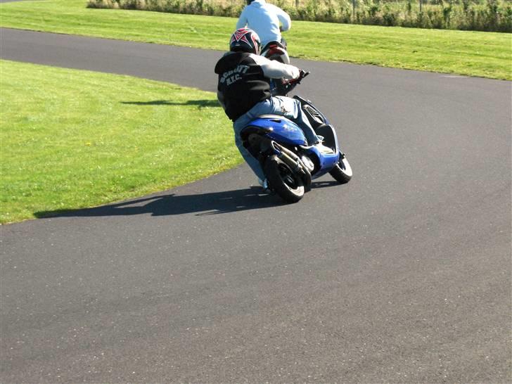 Aprilia sonic solgt - Til kastrup træf den vinkel de fleste så mig i :D vandt stærkeste AC billede 7