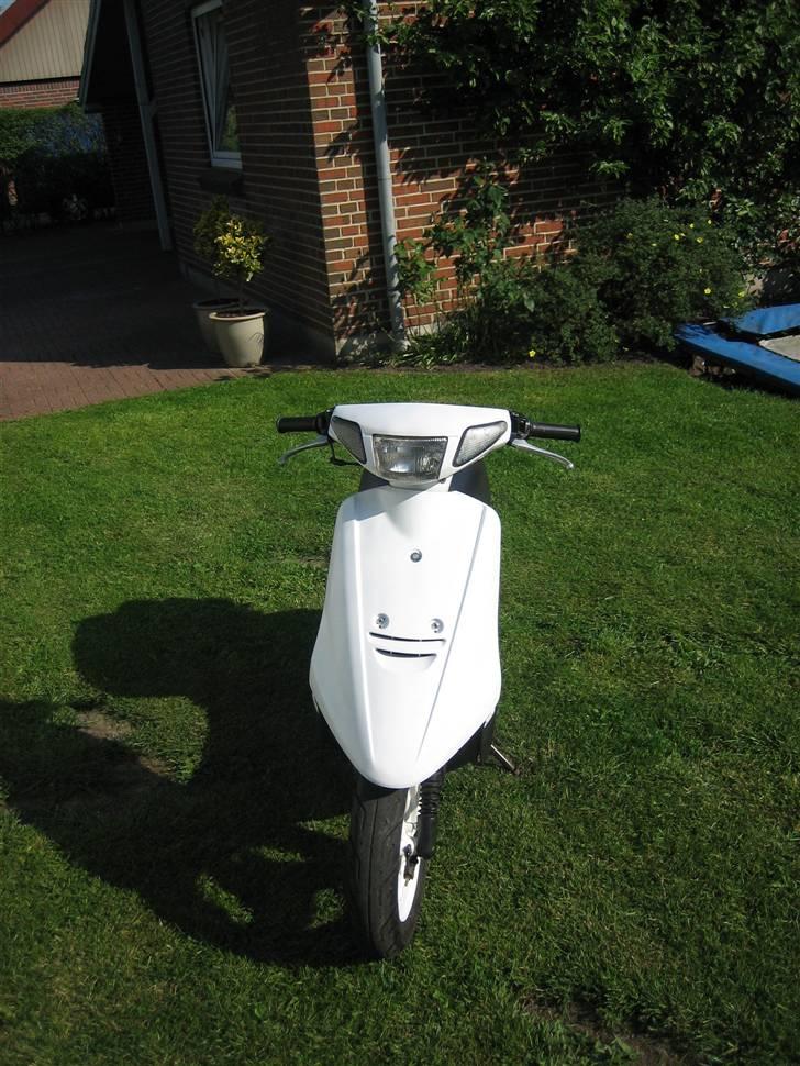 Yamaha Jog AS #SOLGT# - Forfra billede 9