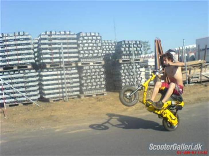 Piaggio zip //Solgt\\ billede 1